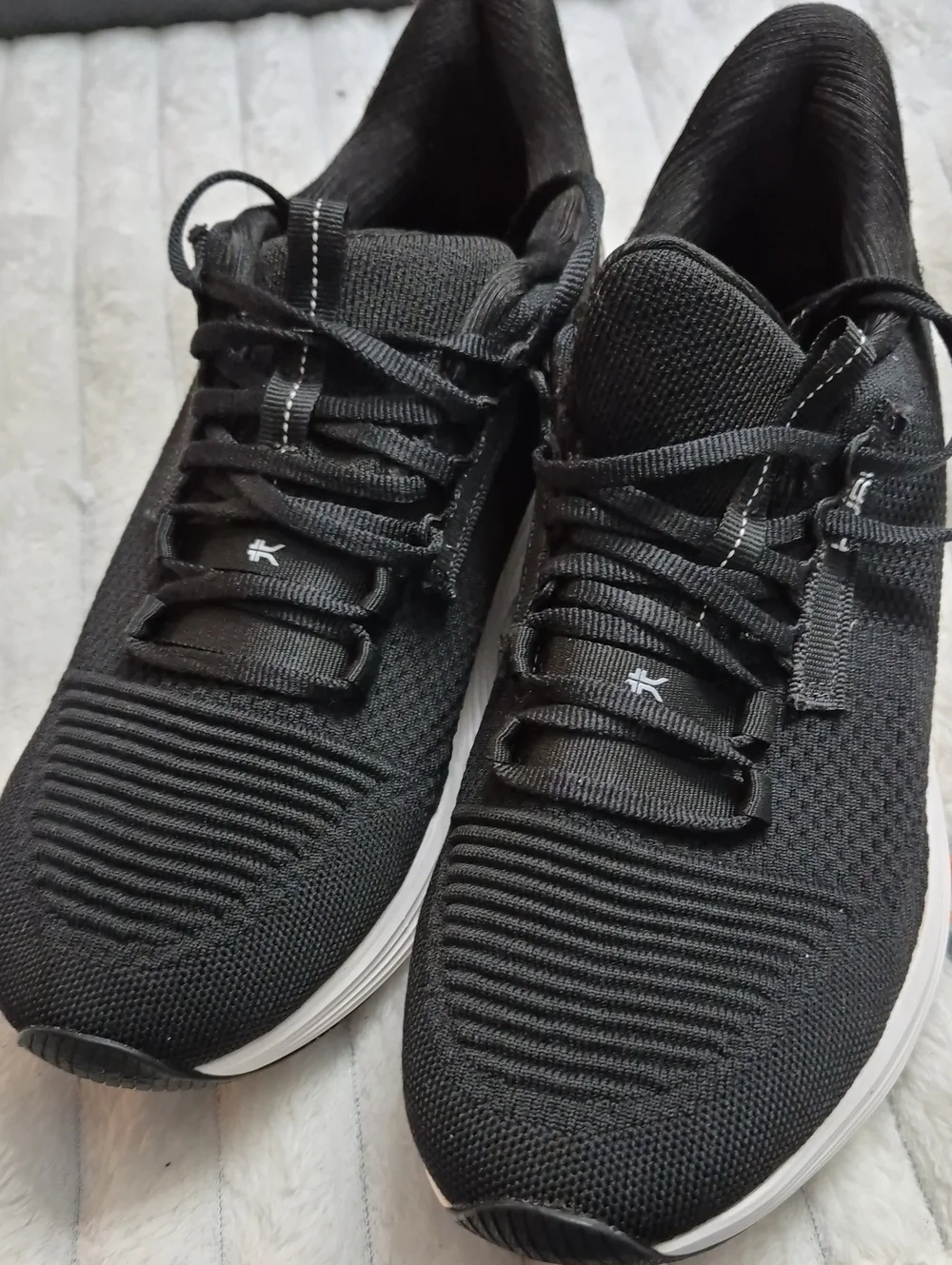 Kuru Cloud Atom 2 Men's Sz 9.5 Wide Running orthopedic Shoes W Defect